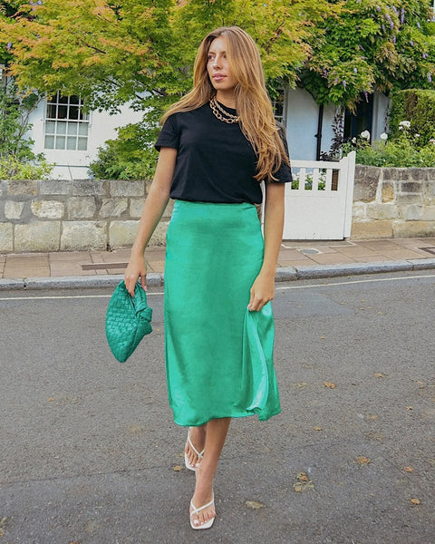 Black and white skirt with green top clearance