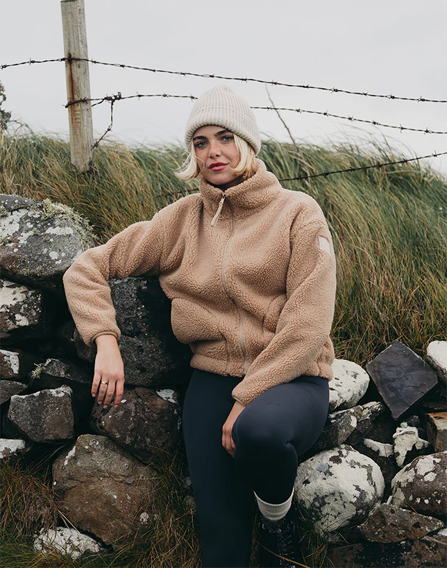 Gym & Coffee - Industry High Collar Fleece Jacket In Sandstone