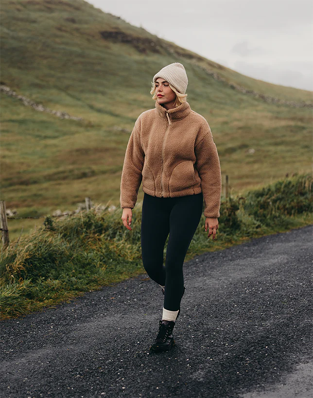 Gym & Coffee - Industry High Collar Fleece Jacket In Sandstone