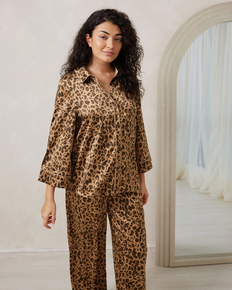 Chelsea Peers - Satin Leopard Print Long Pyjama Set