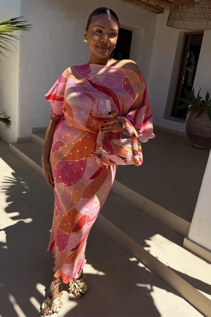 pink ombre tilly dress OMBR look Pink ombr Tilly dress x @neverfullydressed perfect for Valentines